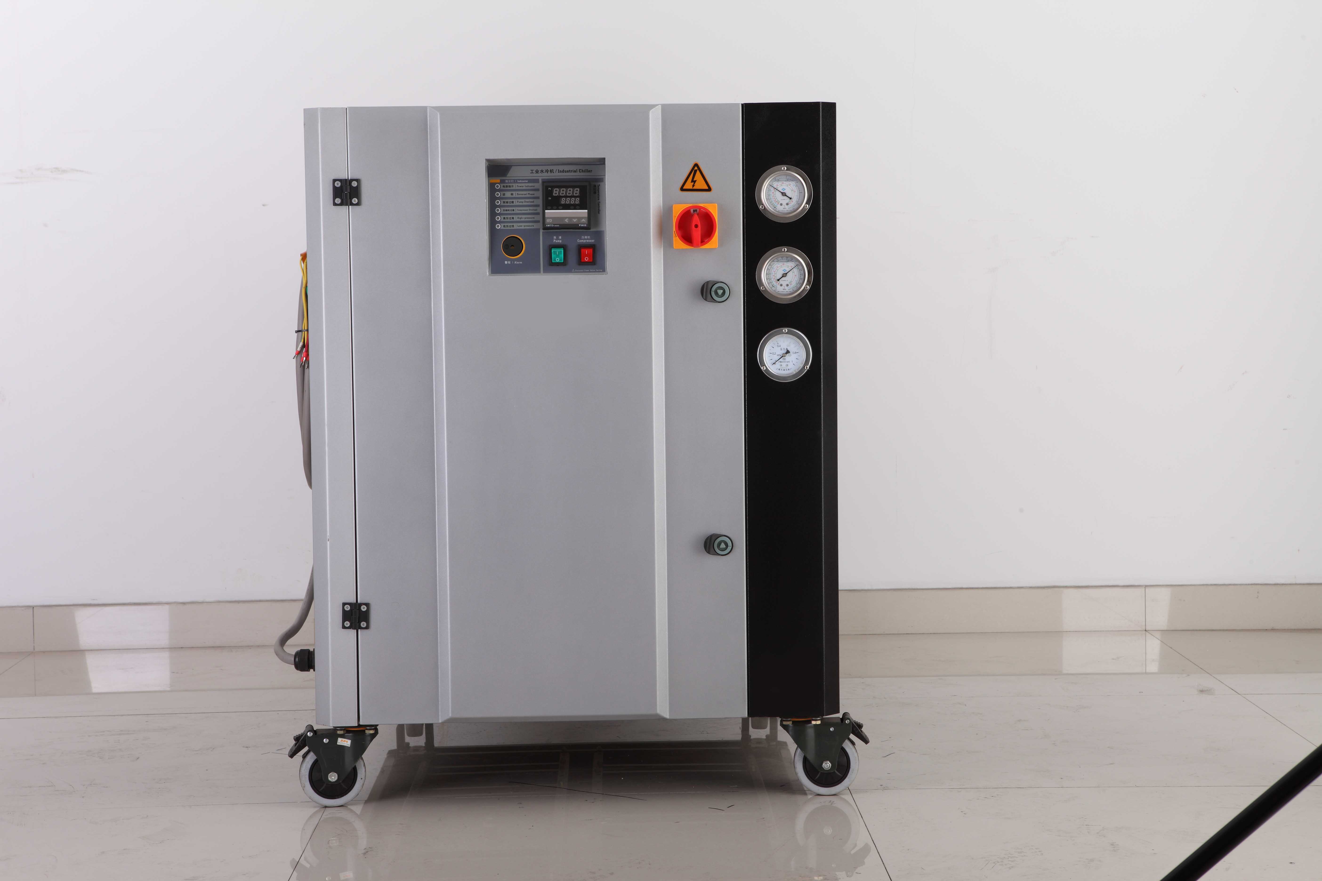 Scroll & Piston Compressor Water Chiller